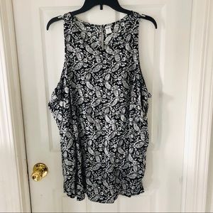 NWOT Paisley black & white leaf sleeveless lightweight printed shirt size XXL